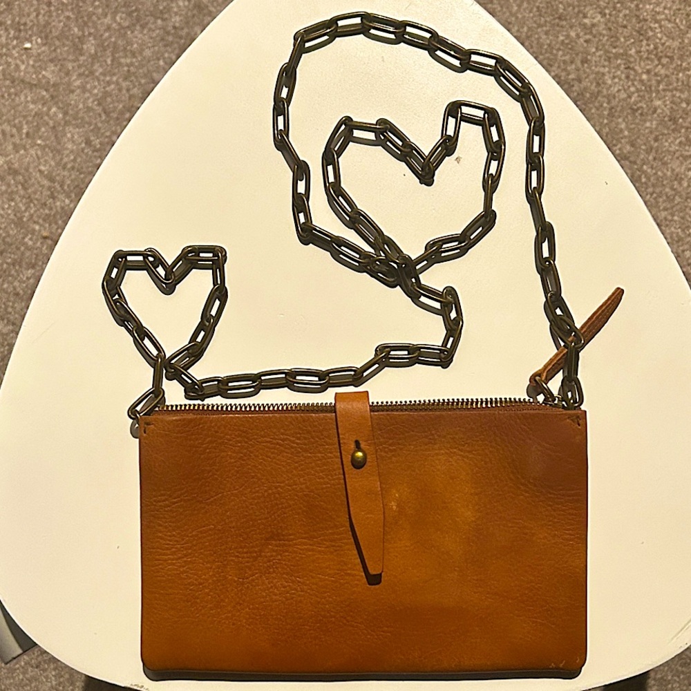 MADEWELL: The Transport Accordion Crossbody (English saddle)